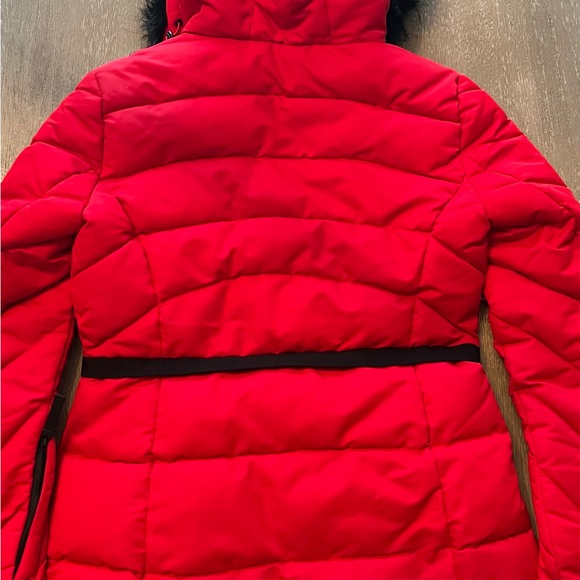GUESS Quilted Red Jacket with Black Details - Picture 6 of 11